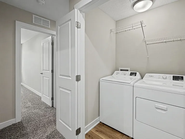 9128 Calvin Dr — Photo 11