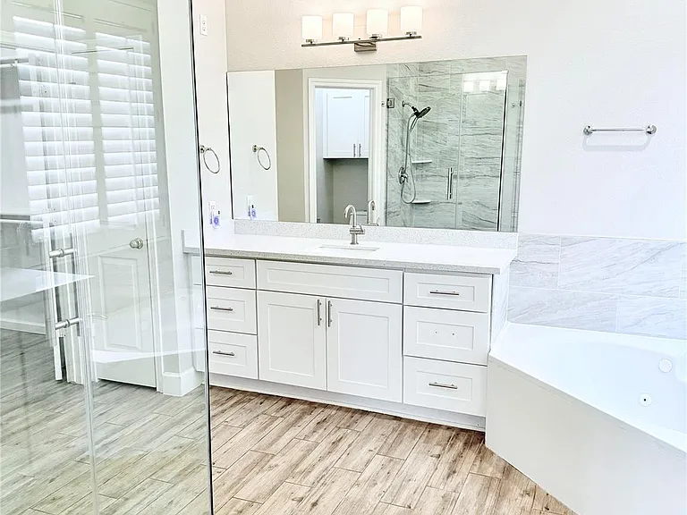 5711 Silver Bay Ct — Photo 17