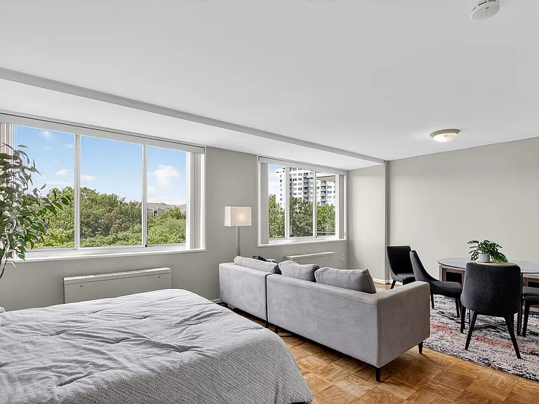10401 Grosvenor Pl #808 — Photo 9