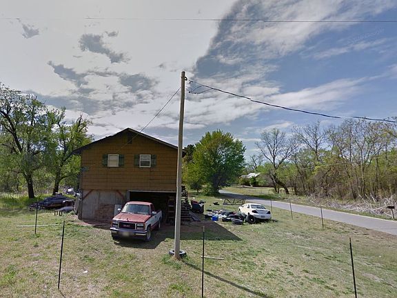 3rd image of 4638 Diana Ave