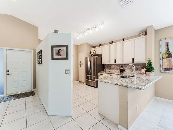 3rd image of 7750 Cherry Blossom Way