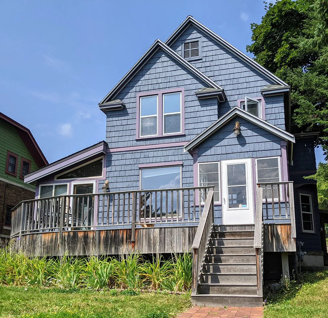 Available Novemeber 10th- 3 Bed 2 Bath Single Family Home — Photo 1