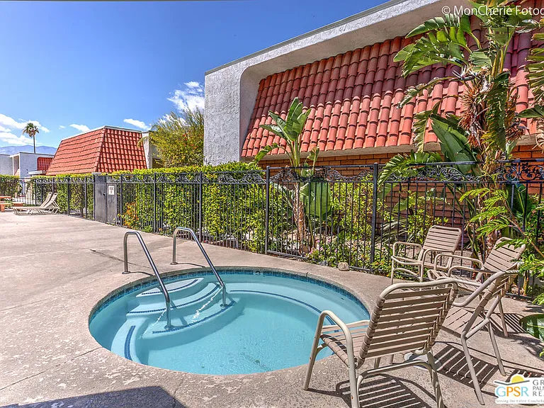 2166 N Indian Canyon Dr #C — Photo 26