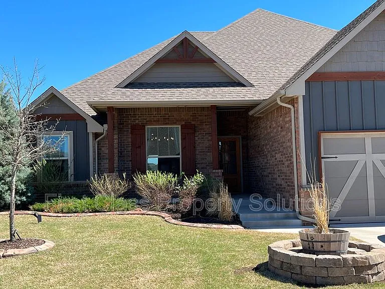 3116 Drake Crest Dr — Photo 2