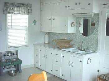 3rd image of 406 W Steptoe Ave