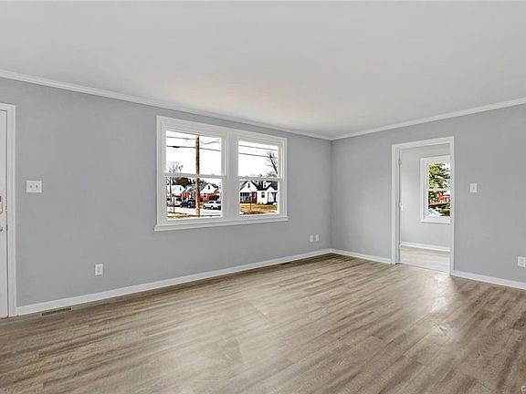 4th image of 3800 Peyton Ave