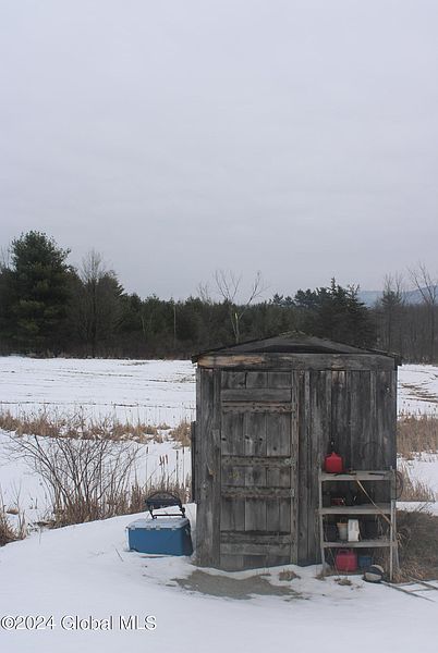 3rd image of 236 Pleasant Valley Road