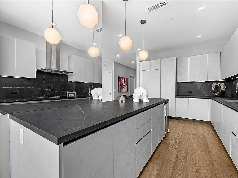 1711 Allen Pkwy #2102 — Photo 10
