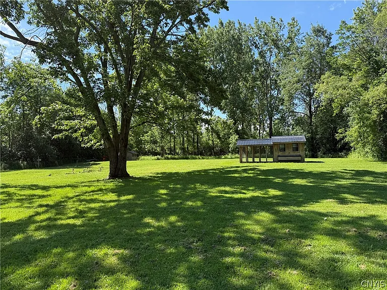 690 Crow Hill Rd — Photo 23