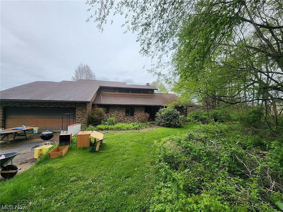 1st image of 586 Hilan Ave SW