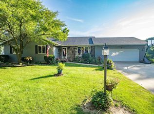 242 E Dellview Dr, Warsaw, IN