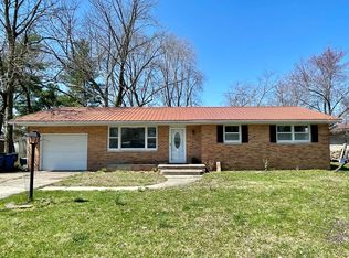 123 Dogwood Dr, Olney, IL 62450