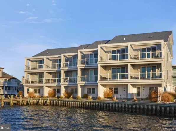 220 25th St #B, Ocean City, MD 21842