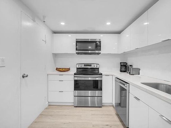 3rd image of 4001 S Ocean Dr APT 7K