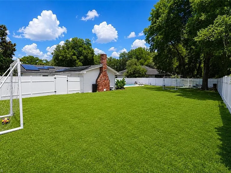 655 SW Pointview Rd — Photo 42