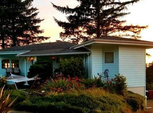 2002 NW Viewridge Dr, Waldport, OR 97394