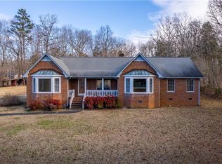 1140 E Harden St, Graham, NC 27253