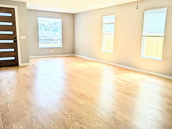 Living Room / Dinning Room