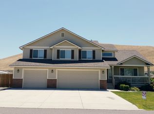 6006 Thynewood Loop, West Richland, WA 99353