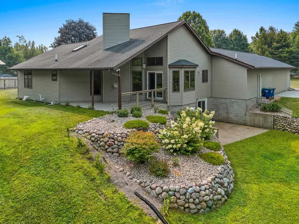 N6598 Raven Ln, Wittenberg, WI 54499