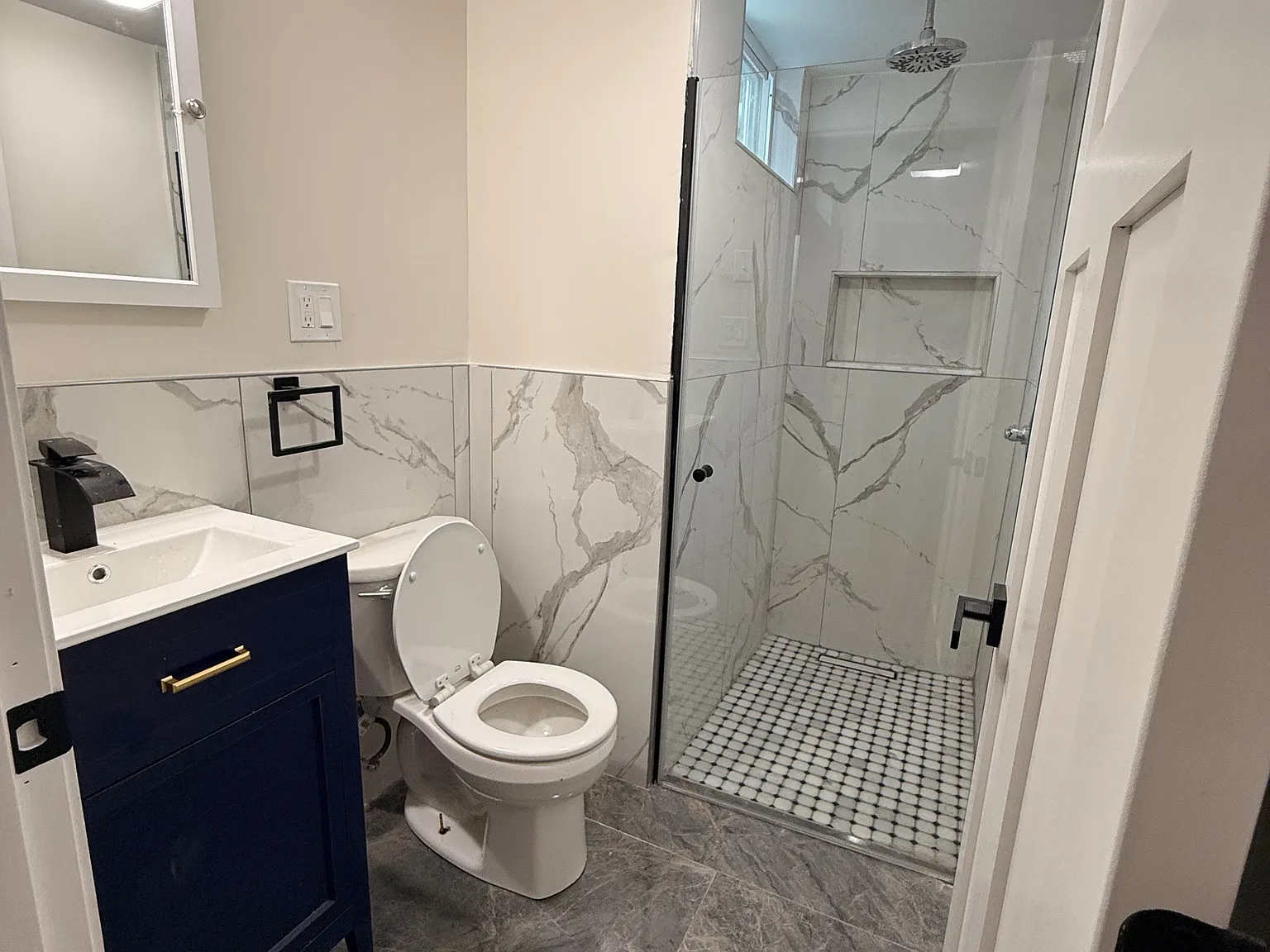73-77 West Thames Street - 73B — Photo 2