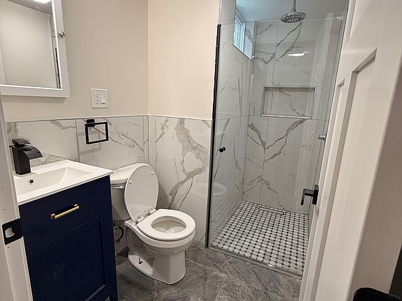2nd image of 73-77 W Thames St #73