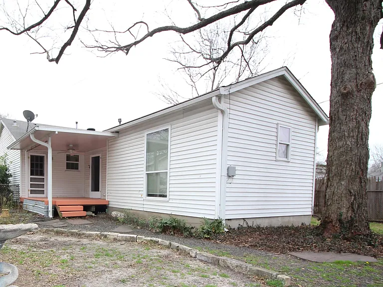 10415 Losa Dr — Photo 29