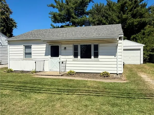 1329 Wayne Rd, Wilmington, OH 45177
