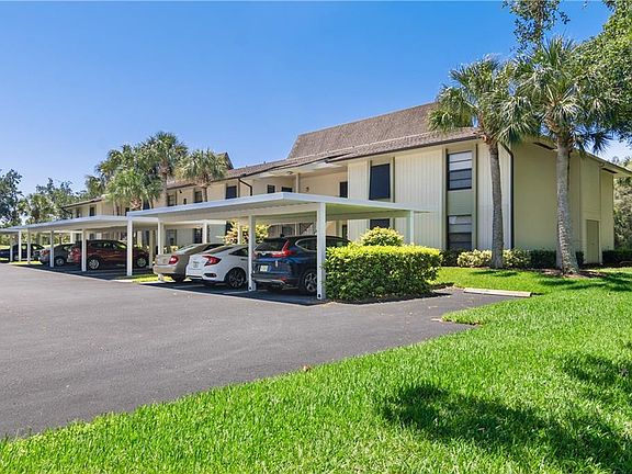3rd image of 8 Plantation Dr APT 201
