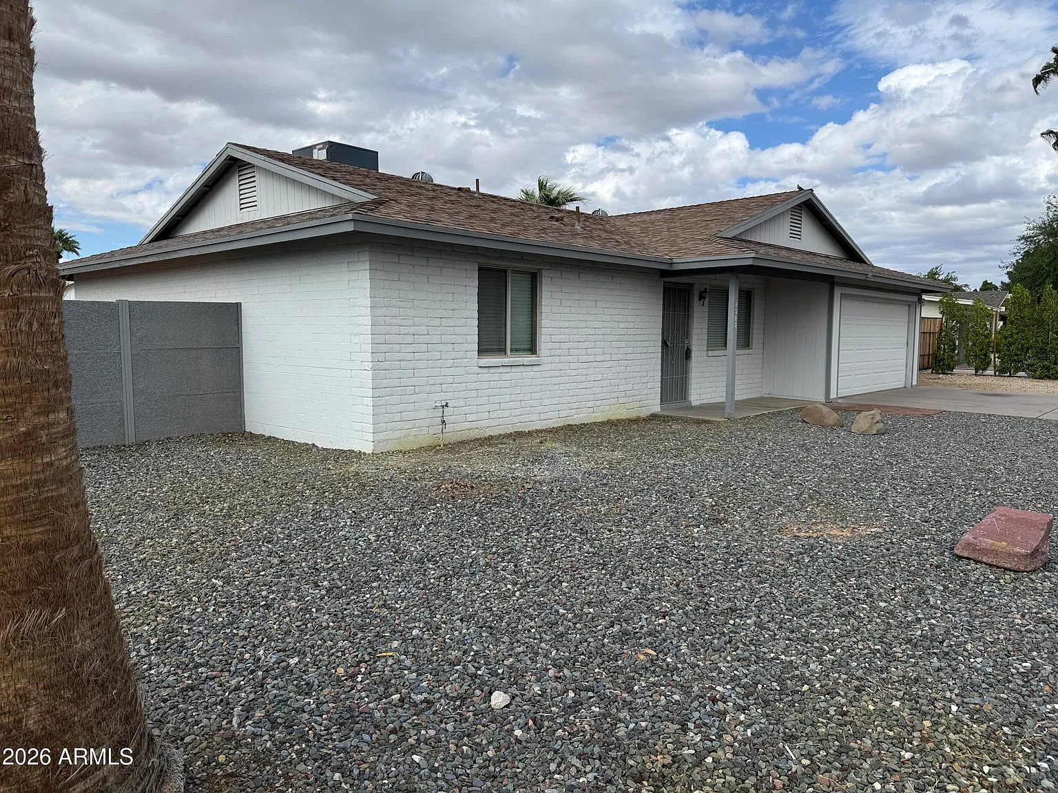 3 bed, 2.0 bath, 1330 sqft, $1,890 — Photo 2