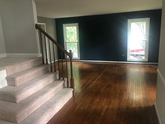 3rd image of 8104 Overlake Ct