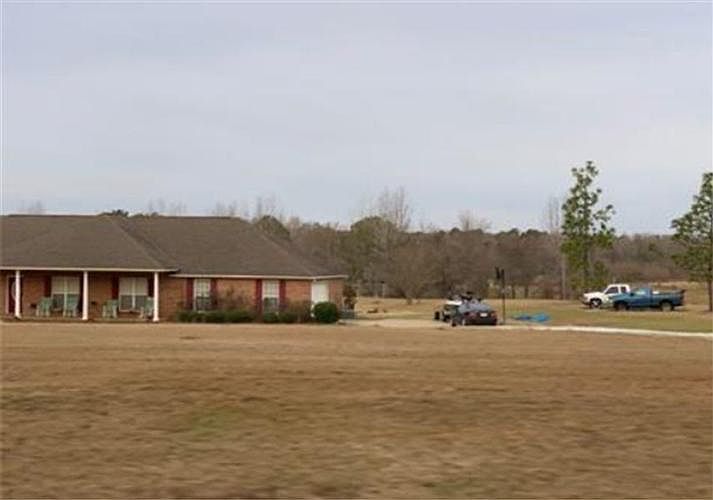 2nd image of 4532 Sandfort Rd