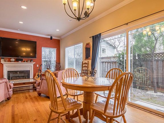 5th image of 143 Kennedy Ave #143