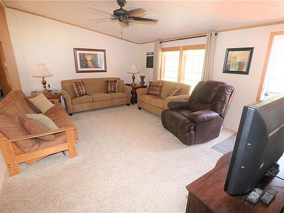 4th image of 35833 Maple Dr
