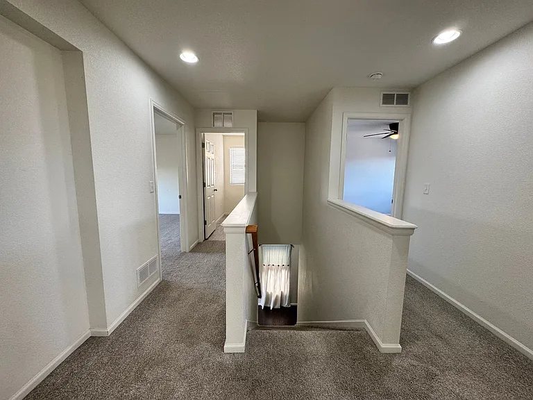 9093 Pacific Crest Dr — Photo 16