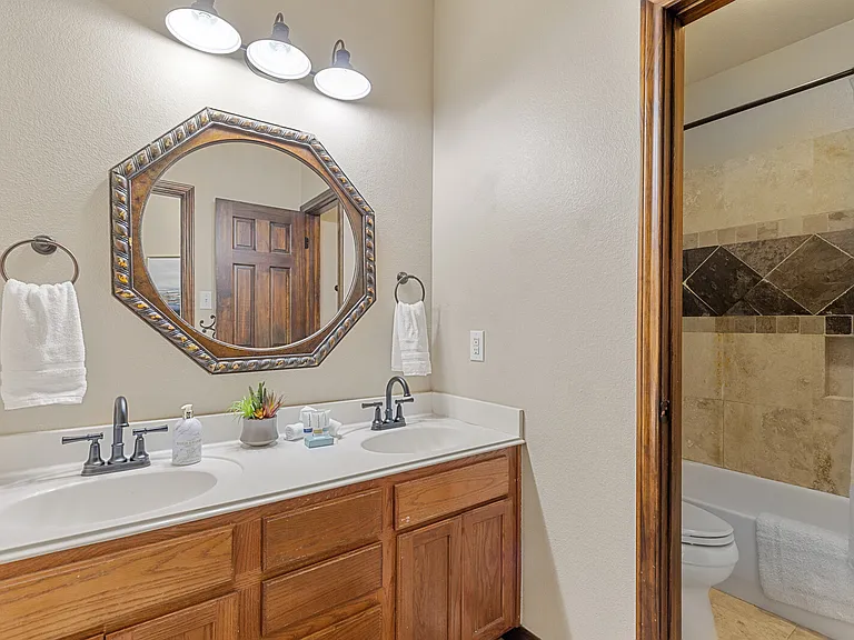 3513 Lake Country Dr — Photo 25