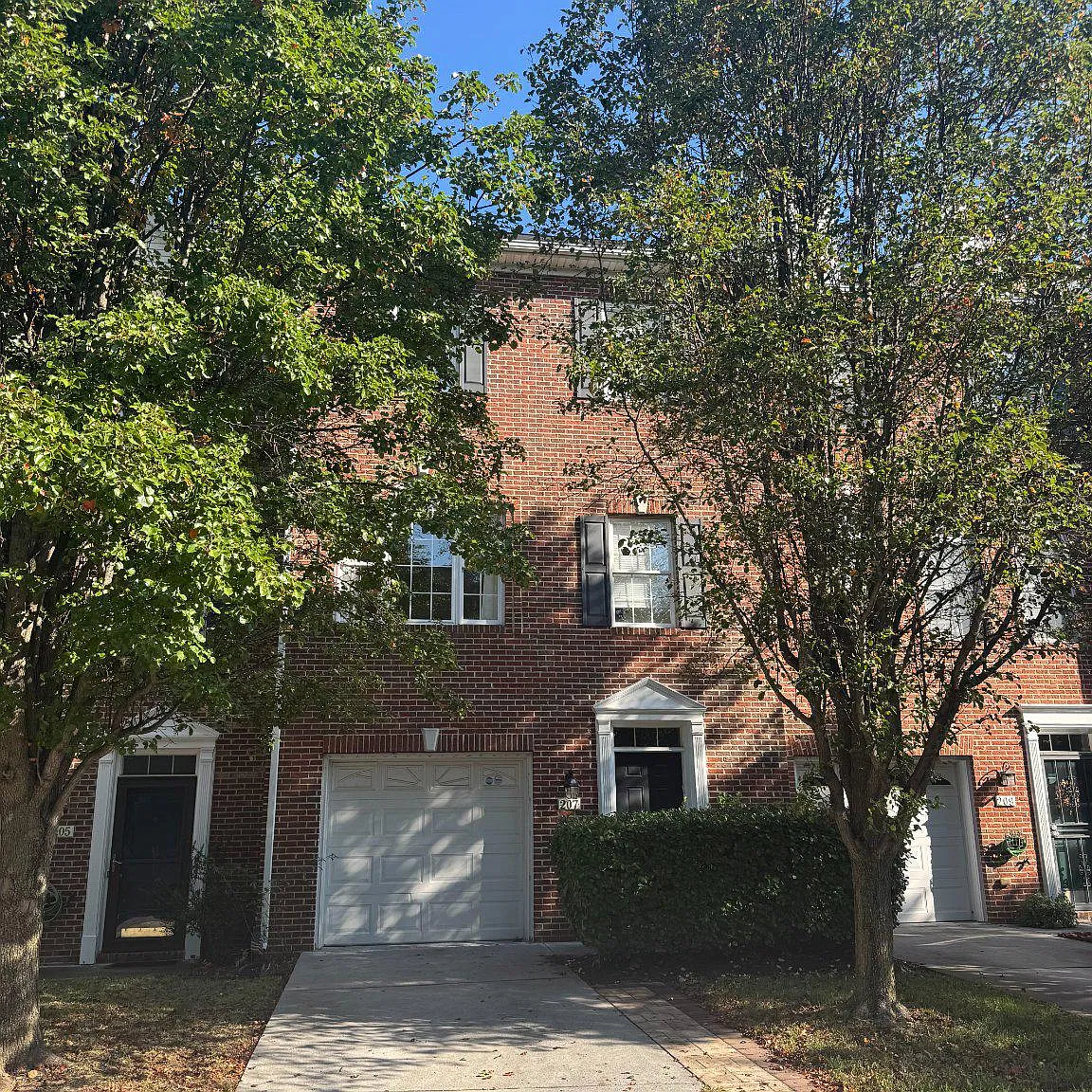 207 Cross Keys Pl — Photo 1