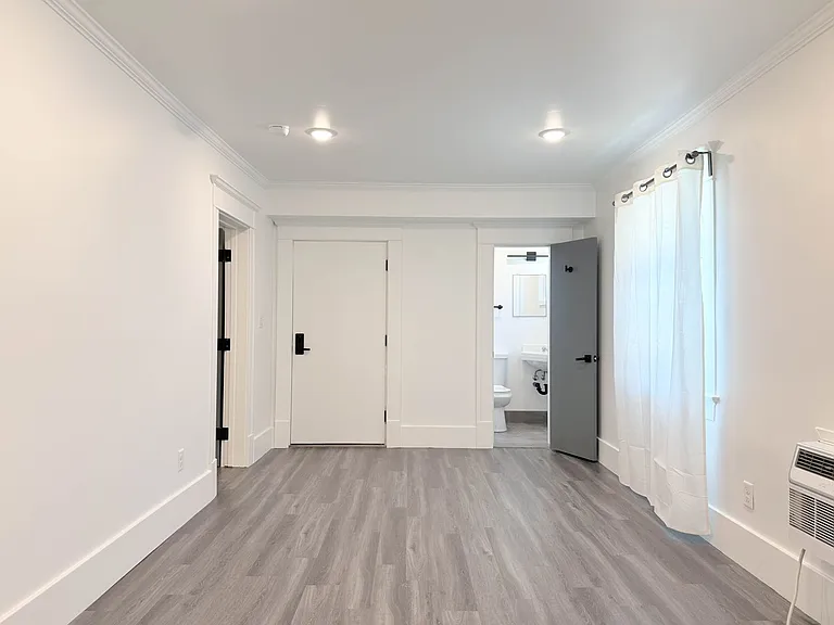 1520 Tyler House — Photo 105