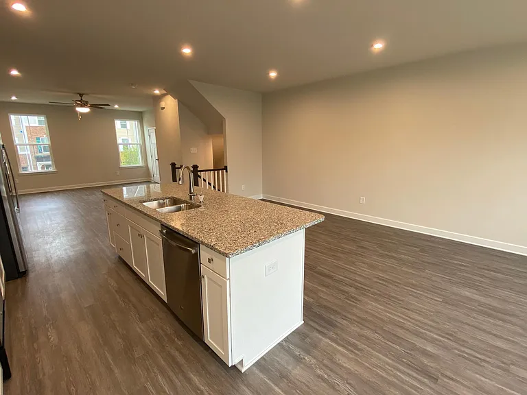 316 Crofton Village Ter — Photo 8