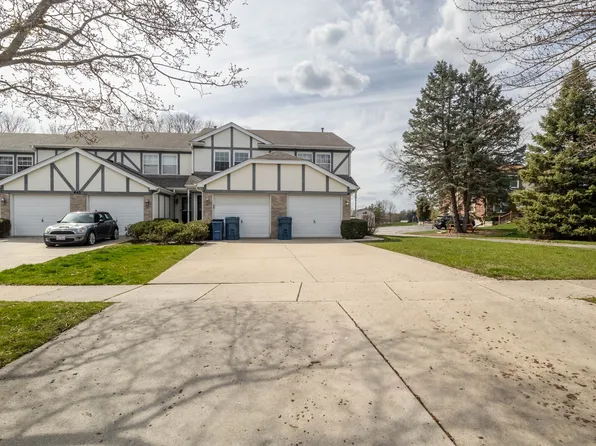 440 Cavalier Ct APT B, Dundee, IL 60118