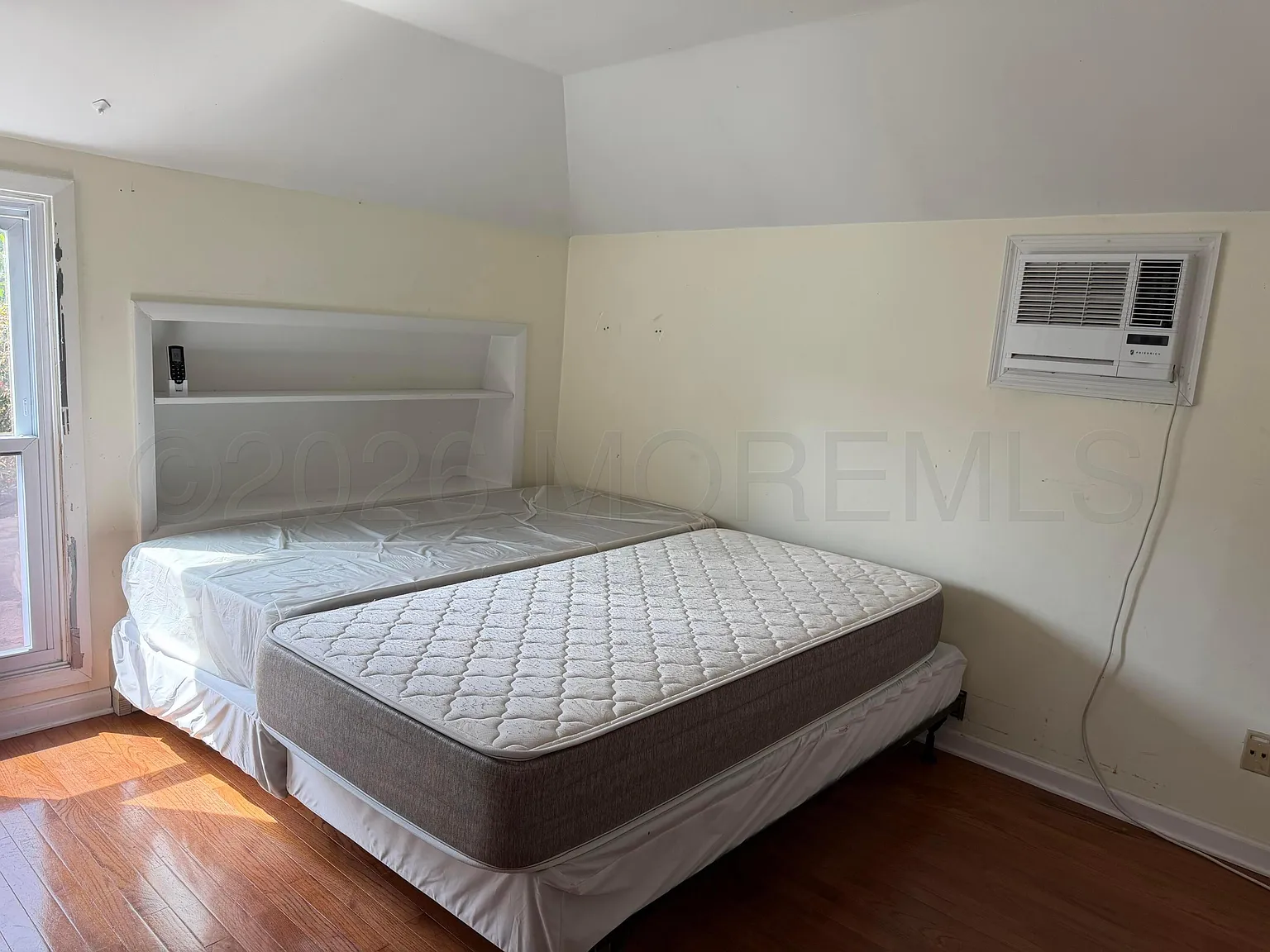 2 bed, 1.5 bath, 1264 sqft, $1,900 — Photo 4
