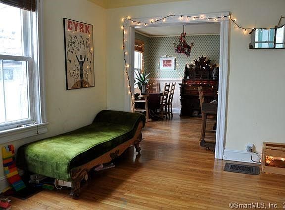 2nd image of 1 Cottage St