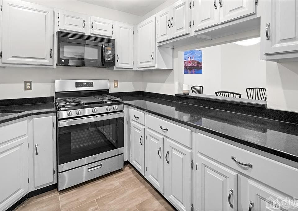 1st image of 45 Barberry Ct #2412