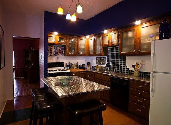 Kitchen with stainless island