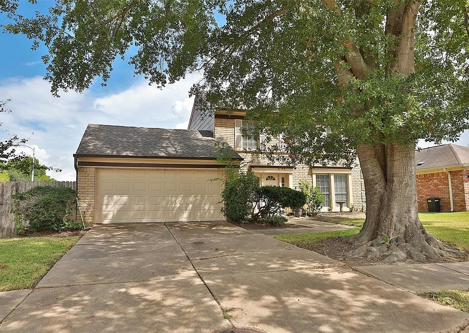 1st image of 22818 Market Square Ln