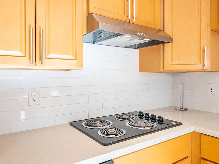 10 Park Ave #7 — Photo 10