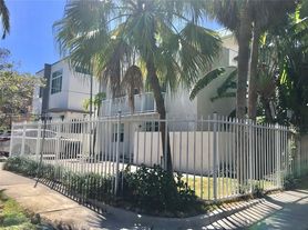 3203 Mary St, Miami, FL