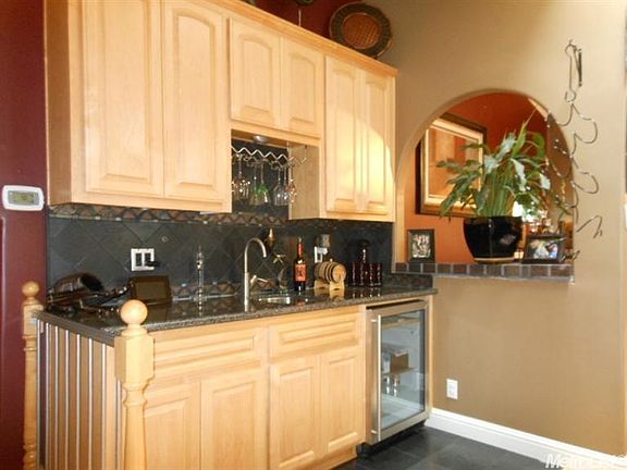 Wet bar