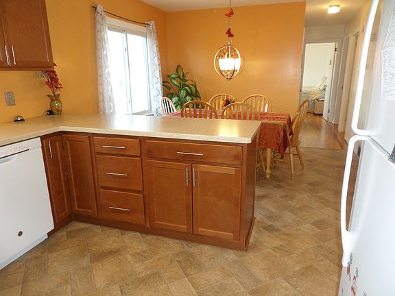 Eat In Kitchen