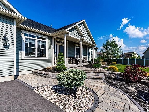 3rd image of 8205 Justin Dr